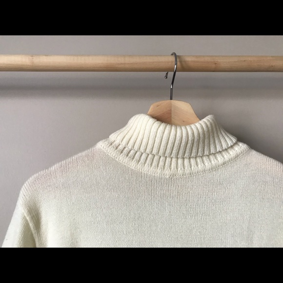Vintage Reworked Cropped Turtleneck Sweater - Picture 6 of 10